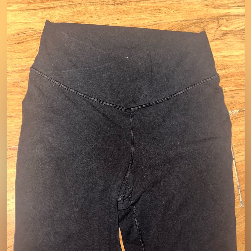EUC black womens old navy super high rise cross over flare leggings! - Picture 3 of 5